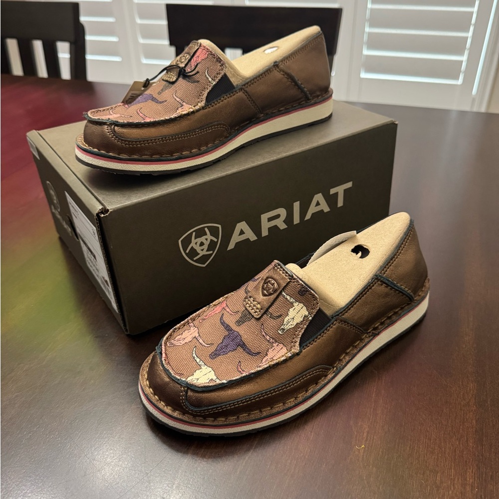 Women’s Ariat Cruisers